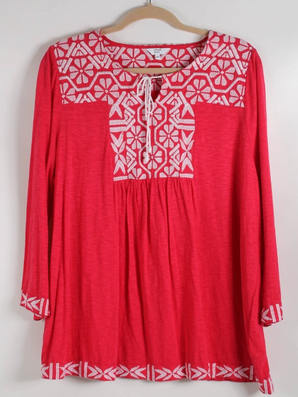 NWT Crown & Ivy Coral Embroidered Boho Tunic Top L